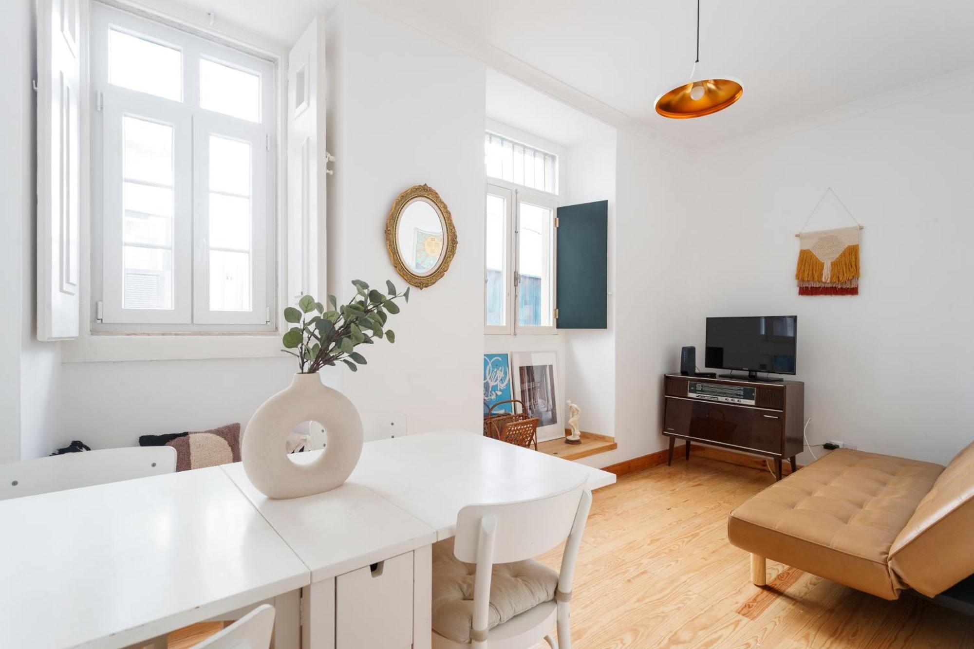 Bica Cozy Apartment Lisbona Esterno foto